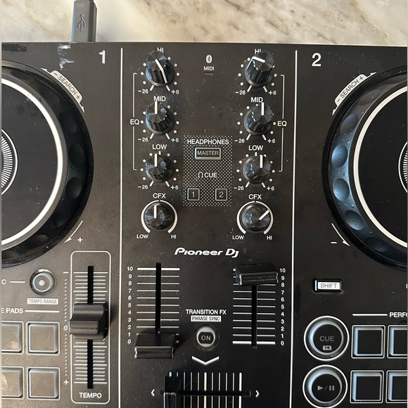 PIONEER DDJ-200 Smart Controller - Picture 4 of 6